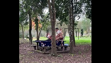 Madrasta Pegada Fazendo Sexo Ao Ar Livre: Uma Aventura Incrível
