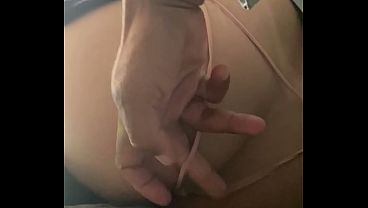 Marido traindo esposa com a vizinha gostosa e atraente na cama