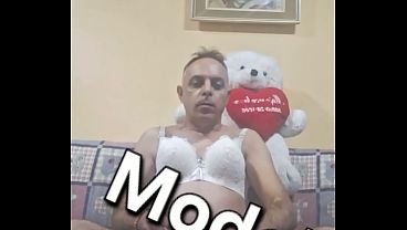 Modelo Sensual Mostra Seu Lado Mais Safado Na Cama