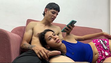 Surpreendi Minha Meia Irmã Bunduda Vendo Filme E Meti Meu Pau Grande